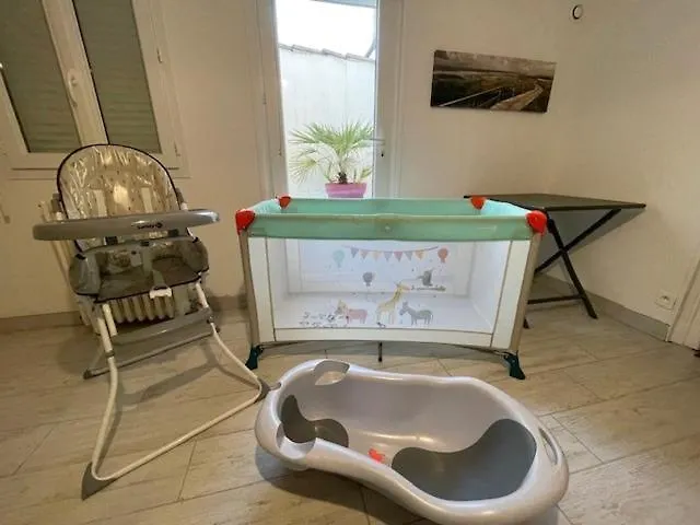 Holiday home Centre - 600 M De La 4 8 Couch *